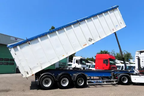 Benalu 55m3 , 5840 kg grain transport